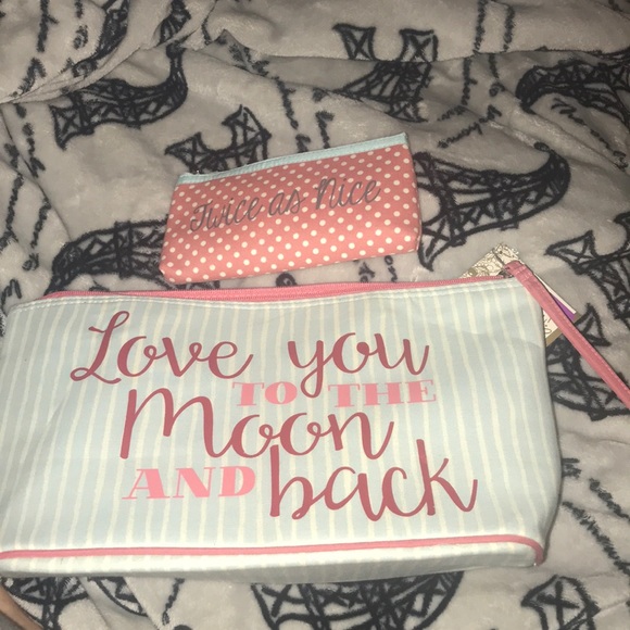 Mixit Other - Makeup carrying case set !!